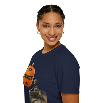 Is it Halloween yet? Skeleton's Pumpkin Dark colors Unisex T-Shirt by CreepyCrafts.boo