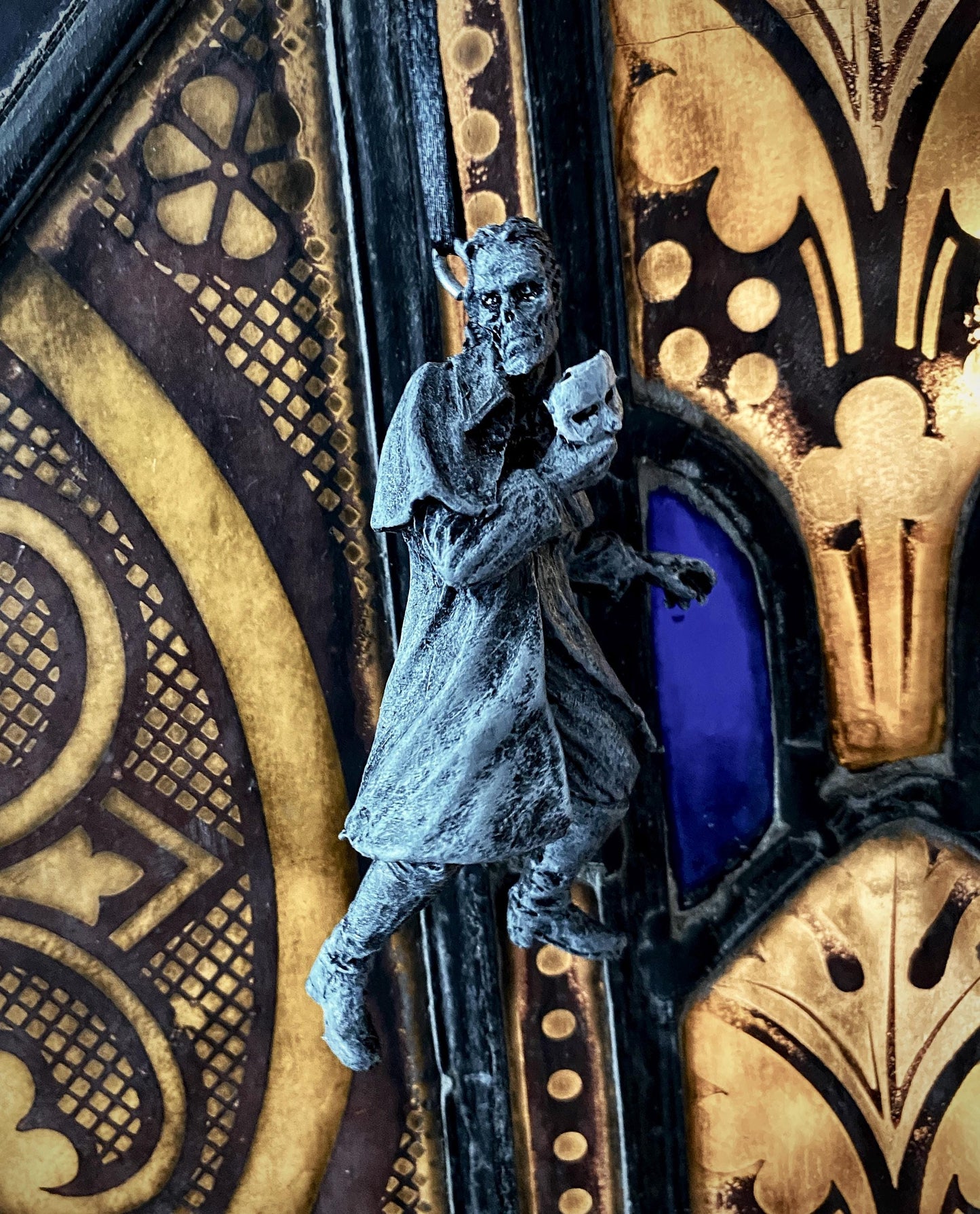 Phantom of the Opera Ornament, Hand Painted Resin Sculpture | Halloween Monster Opera Ghost Figurine | Gothic Ornament for Spooky Home Decor